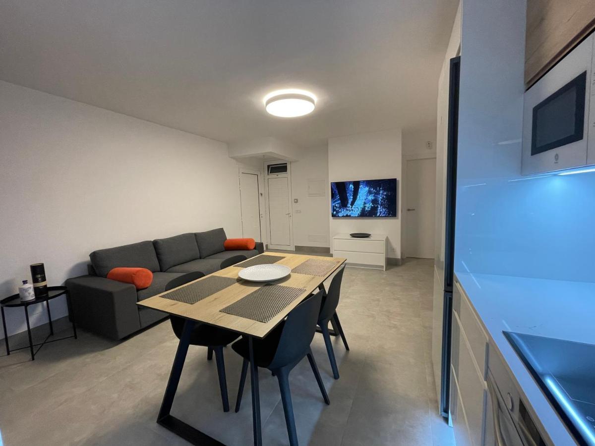 Izaro Apartamento Atico De Lujo Cerca De Playa Dorada Playa Blanca  Eksteriør bilde