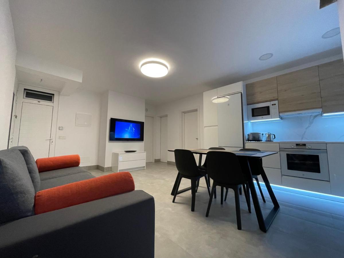 Izaro Apartamento Atico De Lujo Cerca De Playa Dorada Playa Blanca  Eksteriør bilde