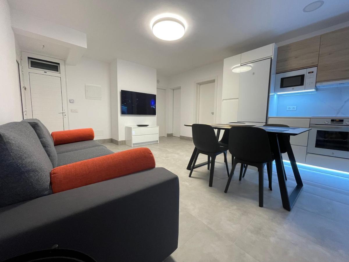 Izaro Apartamento Atico De Lujo Cerca De Playa Dorada Playa Blanca  Eksteriør bilde