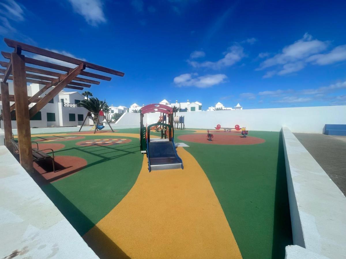 Izaro Apartamento Atico De Lujo Cerca De Playa Dorada Playa Blanca  Eksteriør bilde