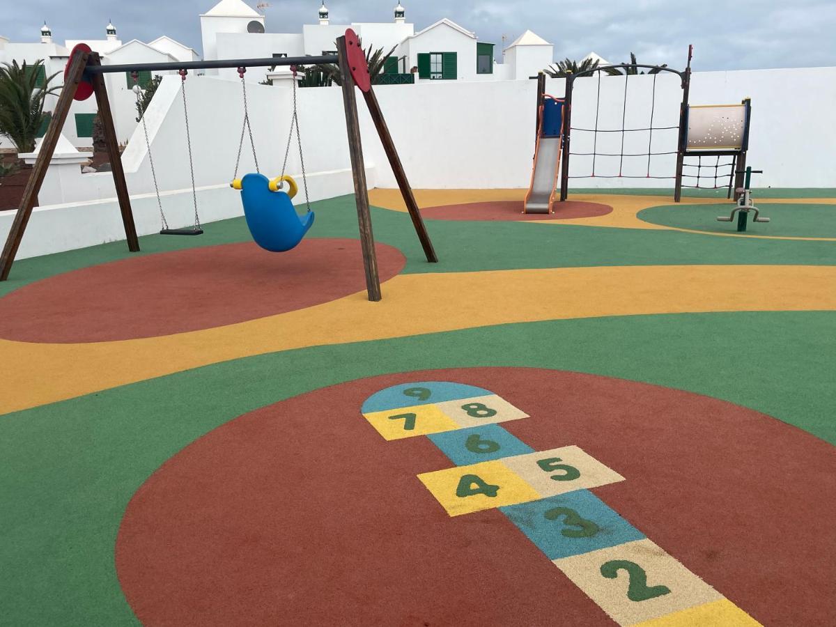 Izaro Apartamento Atico De Lujo Cerca De Playa Dorada Playa Blanca  Eksteriør bilde