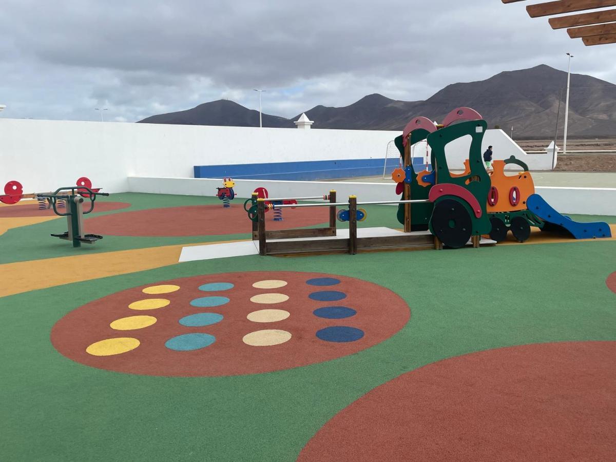 Izaro Apartamento Atico De Lujo Cerca De Playa Dorada Playa Blanca  Eksteriør bilde