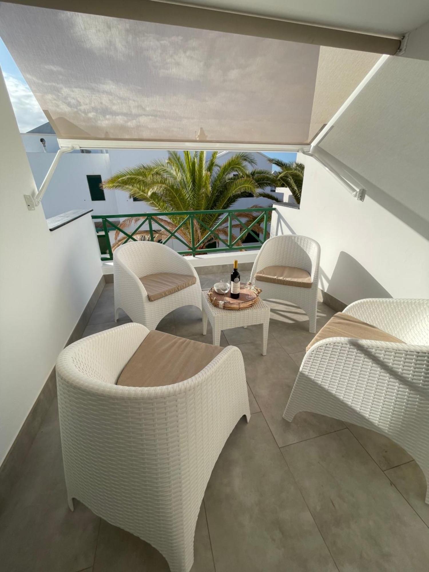 Izaro Apartamento Atico De Lujo Cerca De Playa Dorada Playa Blanca  Eksteriør bilde